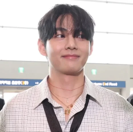 V at a public appearance, 2025.